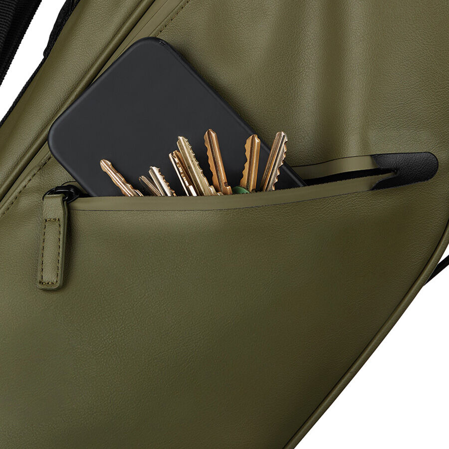 FlexTech Carry Premium Stand Bag | TaylorMade