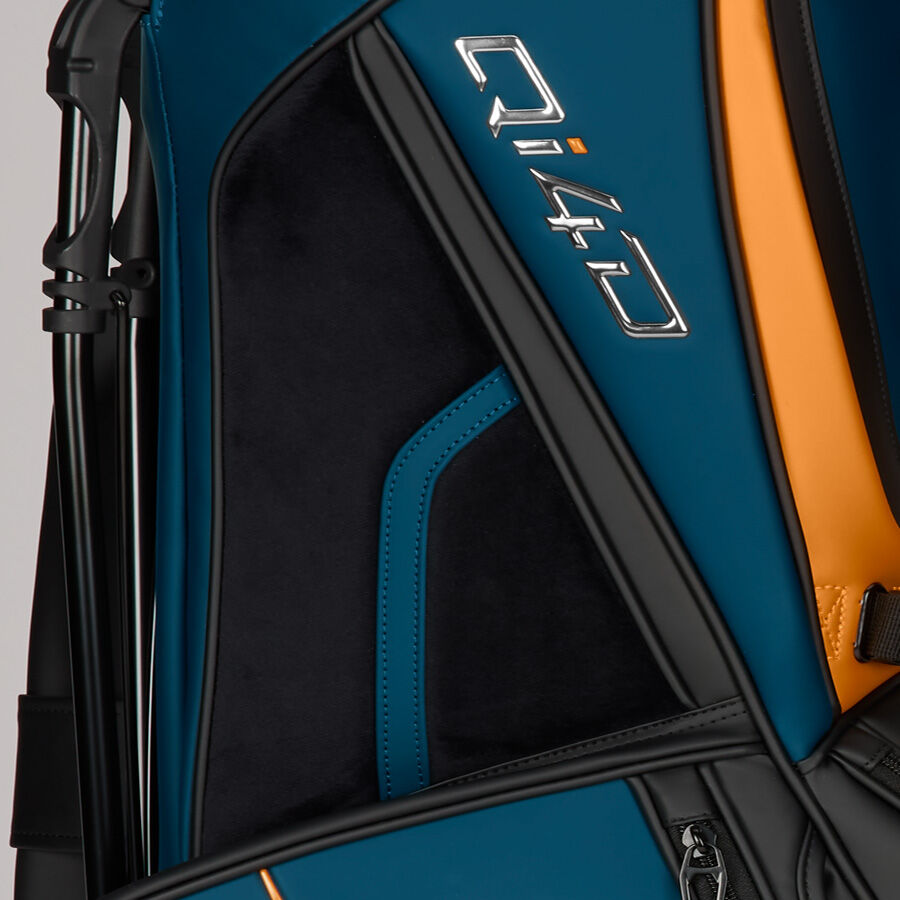 Qi4D Tour Stand Bag | TaylorMade