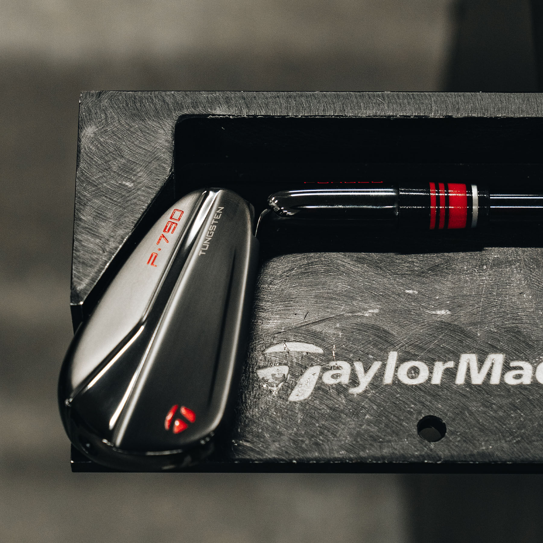 P790 Phantom Black Prism | Red | TaylorMade