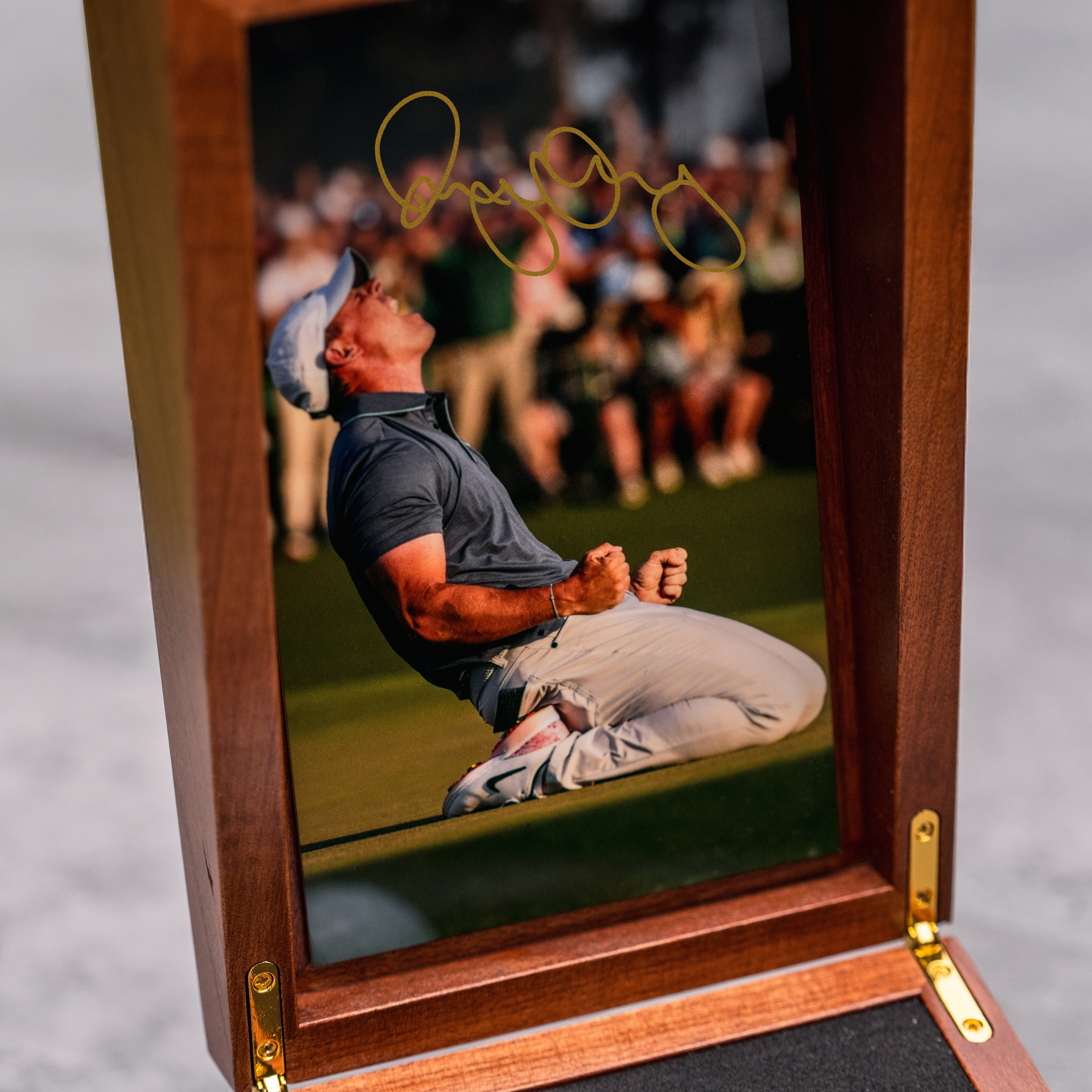 Rory Commemorative Locker 世界限定277個 RORS Commemorative Locker | TaylorMade